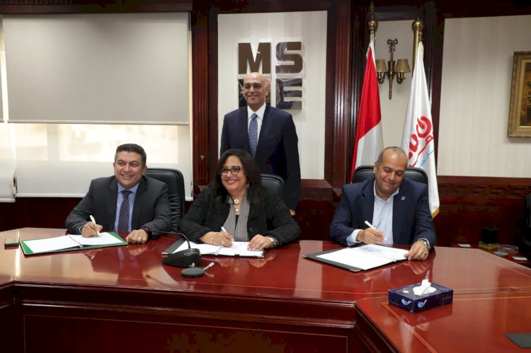 تنمية المشروعات يوقع عقدين جديدين مع شركة امان