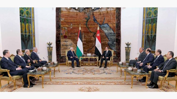 الرئيس عبد الفتاح السيسي يستقبل الرئيس الفلسطيني والوفد المرافق له