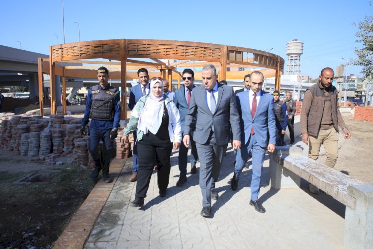 الفقي يتفقد اعمال تطوير الحديقة العامة بميدان الثقافة