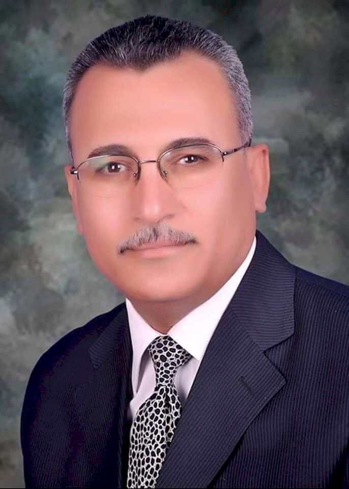 مليار مبروك أ.د.مصطفي أبو المجد مفضل جائزة القيادي الاكاديمي بجامعة جنوب الوادي