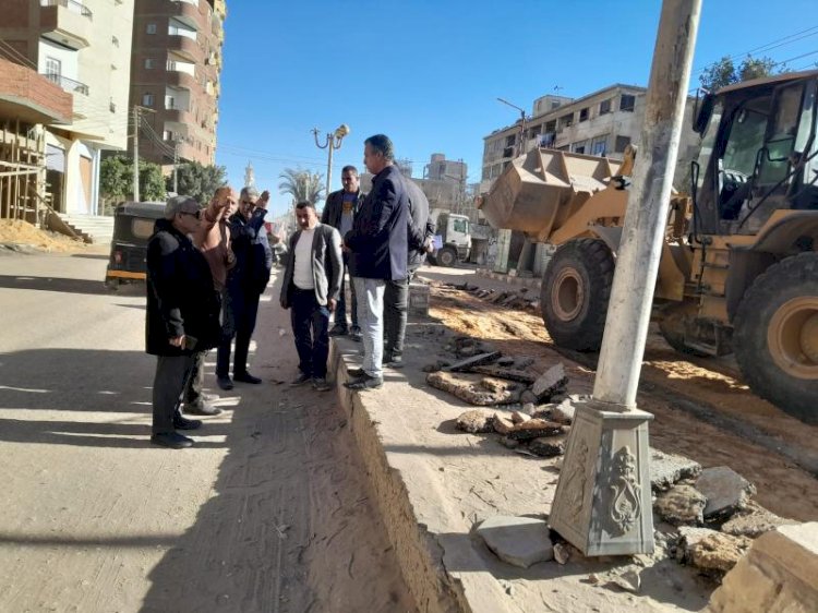 متابعة مستمرة لأعمال رفع كفاءة الطرق والشوارع بمراكز المنيا