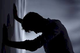 معاقبة 9 متهمين بالسجن 15 عامًا بتهمة ضرب أفضى إلى موت لـ«مريض نفسي» بالمنيا