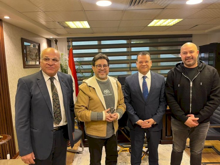 محمد عثمان يعلن تنازل رئيس رابطة الأندية عن دعواه ضد  هاني شاكر