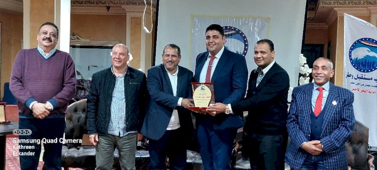 وكيل وزارة الشباب والرياضة يشهد  حفل تكريم  القيادات التنفيذية والكيانات الشبابية