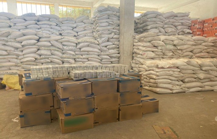 ضبط سكر تمويني داخل مخزن بدون ترخيص