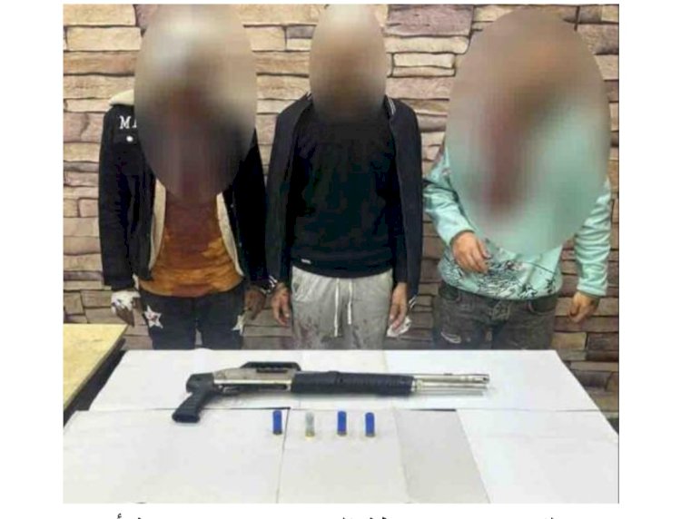 عاطلان اصابا سائق توك توك ووالدته بالرصاص