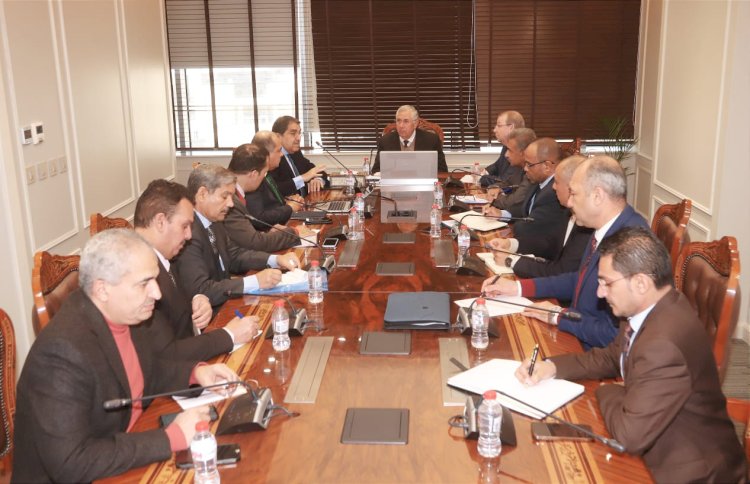 القصير يتابع تقديم الخدمات الالكترونية للمزارعين