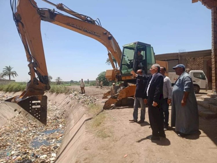 حملة مكبرة لتطهير المجاري المائية بمركز أبوقرقاص بالمنيا