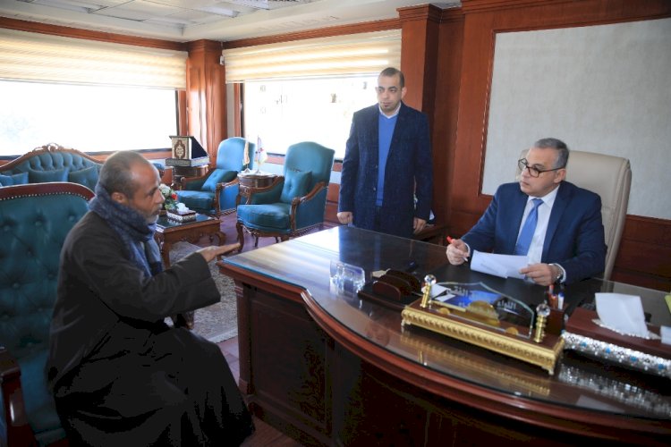 المحافظ يحل مشاكل السوهاجيين في اللقاء الاسبوعي