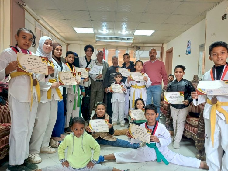 المحرزي يكرم أبطال التايكوندو تحدي البومزا لحصولهم على 17 ميدالية ذهبية وفضية وبرونزية