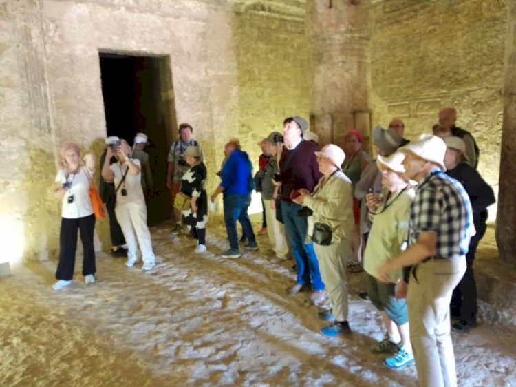 جولات سياحية لوفود أوروبية تزور المناطق الأثرية بالمنيا