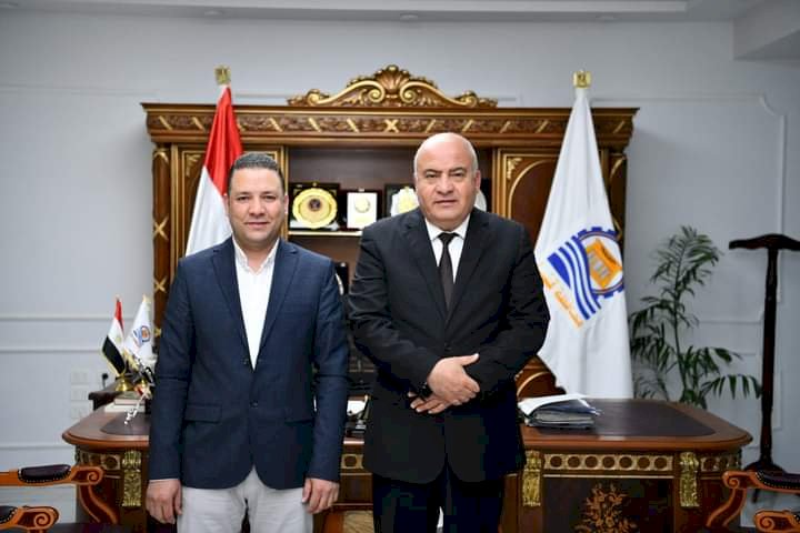 محافظ قنا يستقبل مدير مرفق الإسعاف الجديد