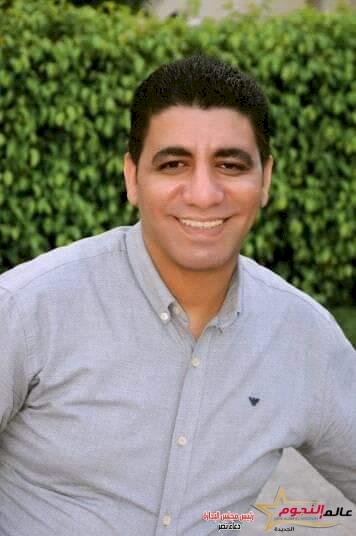 لَا أُخْبِرُ عَنْ حُبِّكِ أَحَدًا .. شعر رومانى صبحى البقطر