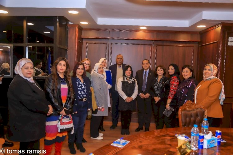 غرفة سوهاج التجارية تقيم اجتماعًا موسعًا للمجلس الاقتصادي لسيدات الأعمال