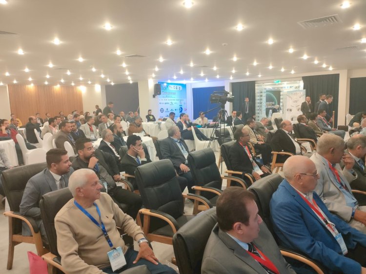 رئيس جامعة جنوب الوادى يفتتح فاعليات المؤتمر السنوي الرابع لقسم المسالك البولية طب جامعة جنوب الوادي بمدينة الغردقة