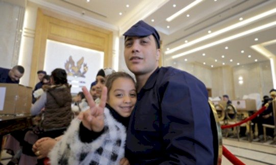 الداخلية توزيع الهدايا العينية علي نزلاء الاصلاح واسرهم