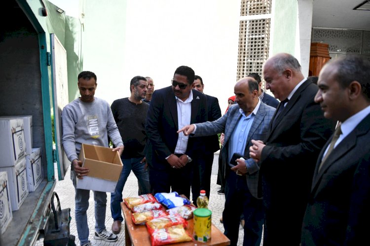 برعاية أسمنت النهضة.. محافظ قنا يشهد تسليم ألف كرتونة مواد غذائية للأسر الأولى بالرعاية 