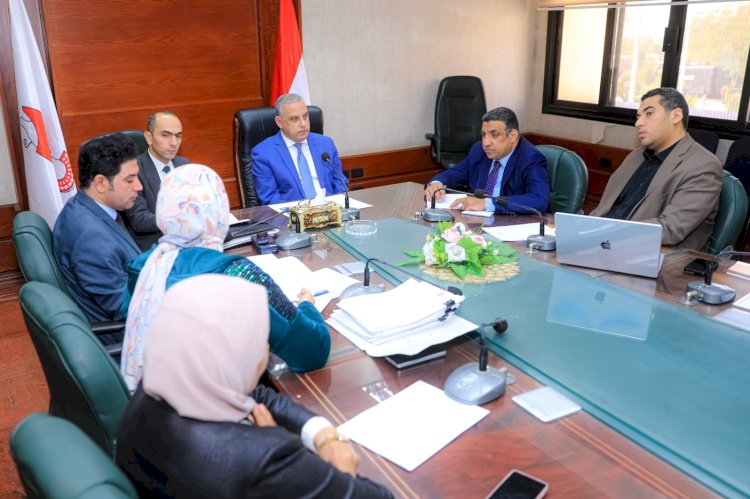 محافظ سوهاج يرأس اجتماع اكتشاف الابطال بقري "حياة كريمة"