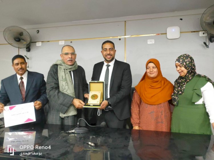 بحضور قيادات حزب الشعب الجمهوري :إدارة أبوتشت الصحية تكرم المتميزين