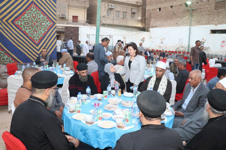 أهالي أرمنت والمريس على مائدة افطار "مفتاح الحياة"