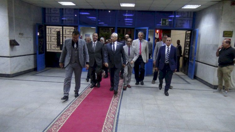 رئيس جامعة المنيا يفتتح وحدتي «مناظير الكُلْى والمسالك البولية» و«الغسيل الكُلْوي» بالمستشفى الجامعي بعد تطويرهما