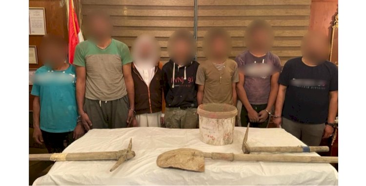 القبض علي"٧" عاطلين لقيامهم بالتنقب عن الاثار بالمعادي