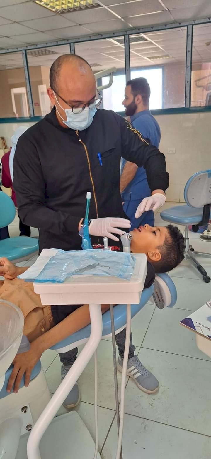 طب أسنان المنيا تُقدم أكثر من 400  خدمة علاجية مجانية بقافلتها الطبية لأطفال المحافظة  
