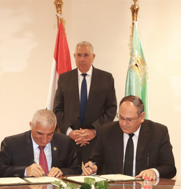 القصير يشهد توقيع بروتوكلات بين  الزراعة واكساد في مجال التكيف مع التغيرات المناخية