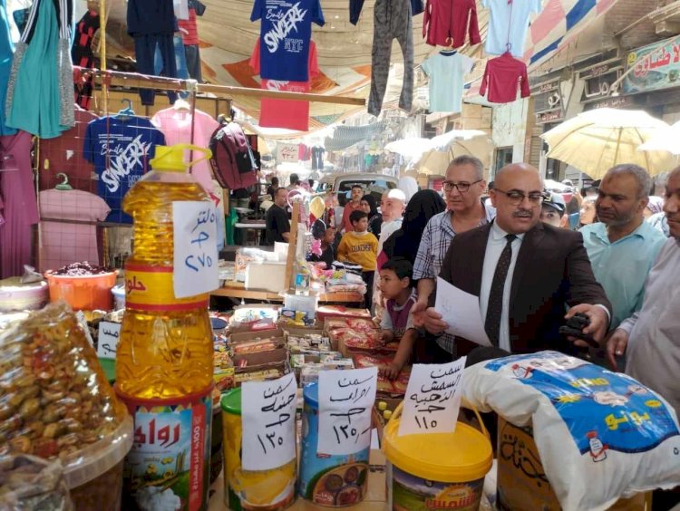 تموين المنيا يضبط 87 مخالفة متنوعة فى حملات على المخابز البلدية والأسواق