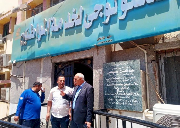 "عبدالجابر"يتفقد تلقي طلبات التصالح في مخالفات البناء بسوهاج