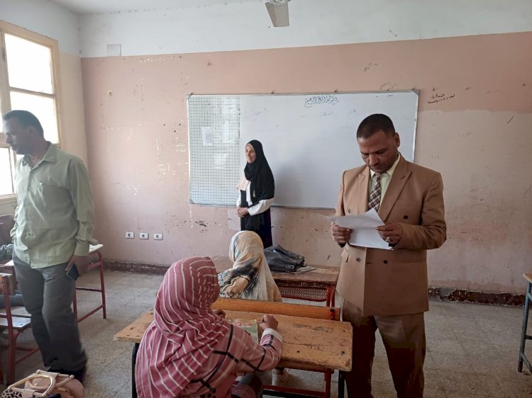 مدير عام تعليم بأبوتشت يتابع سير امتحانات صفوف النقل