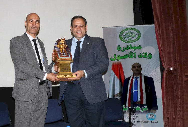 ملتقى القادة والمبدعين العرب الدولى يكرم أ.د. عيد عبد الواحد