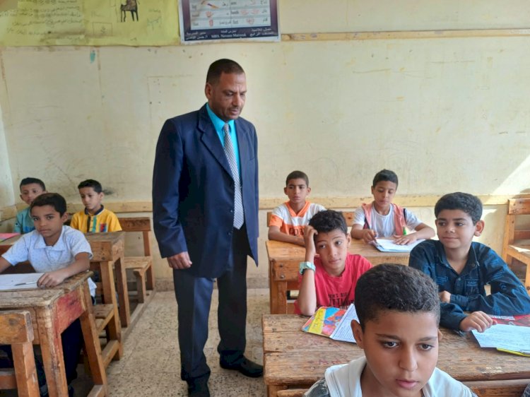 25621 تليمذا بالصفين الرابع والخامس الابتدائي يؤدون امتحان نهاية العام الدراسي بمدارس أبوتشت وإحالة موجه للتحقيق