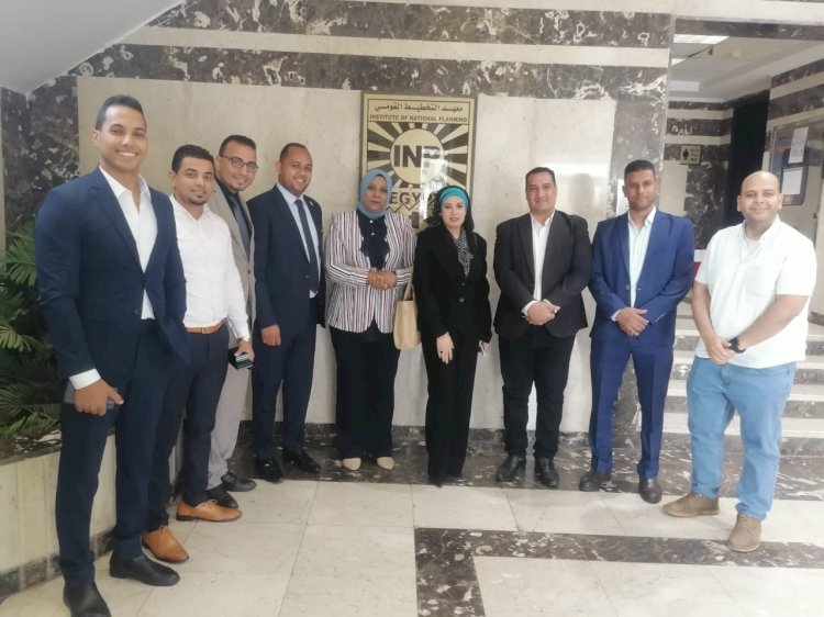 أعضاء محاكاة مجلس الشيوخ بقنا يشاركون فى دورة مواجهة الشائعات ومهارات الاتصال السياسى