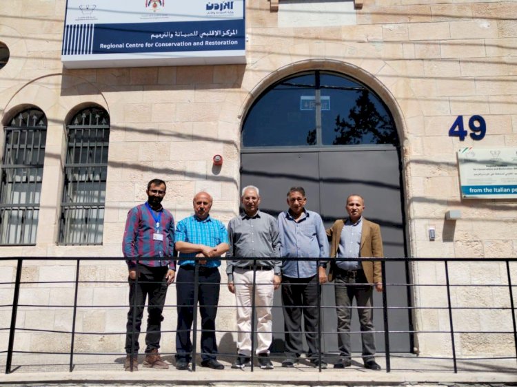 رئيس جامعة المنيا يتفقد معامل المركز الإقليمي للصيانة والترميم بالأردن 