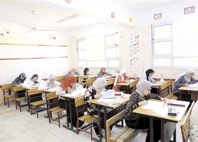 تداول أسئلة امتحان الجبر والإحصاء للشهادة الإعدادية بالمنيا