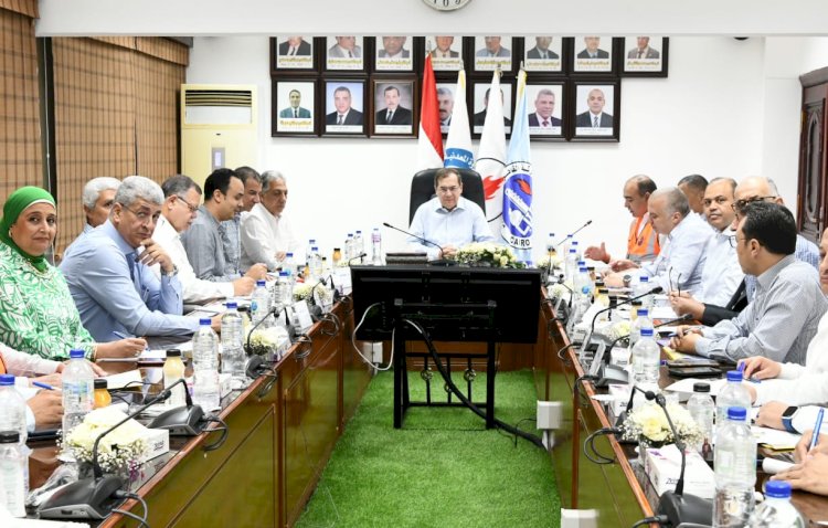 الملا يتفقد المنطقة البترولية بمسطرد