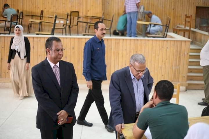 بعد إصابته بحادث.. لجنة خاصة لطالب حقوق قنا داخل مستشفى الطوارئ بجامعة جنوب الوادي