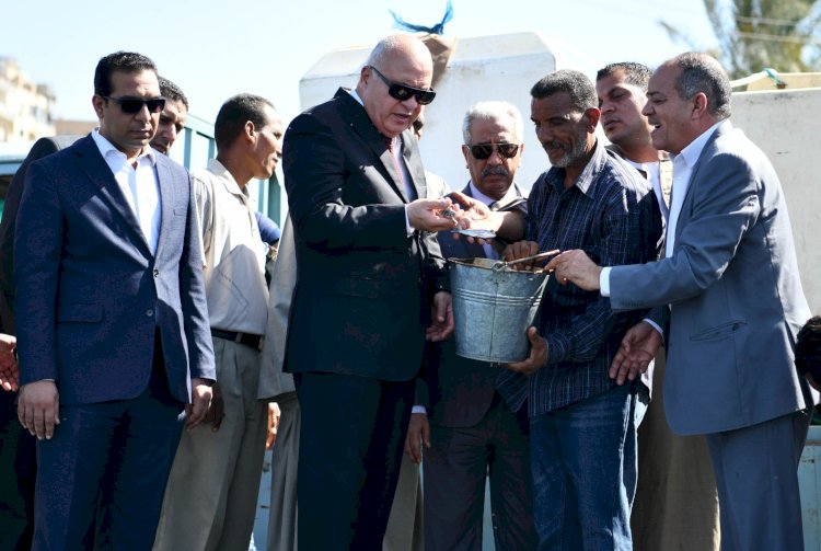 محافظ قنا يشهد إنزال نصف مليون  زريعة  سمكية بلطى بنهر النيل 