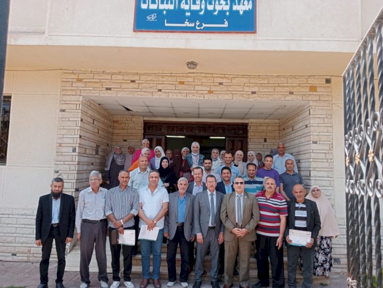 وقاية النباتات:برنامج تدريبي لمكافحة الافات المتوطنة والغازية