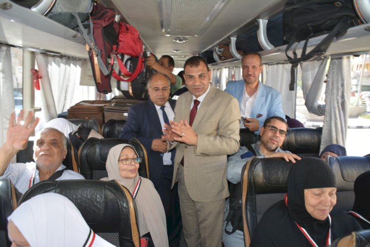 "الفقي"ينيب"زكي"لوداع حجاج الجمعيات الاهلية