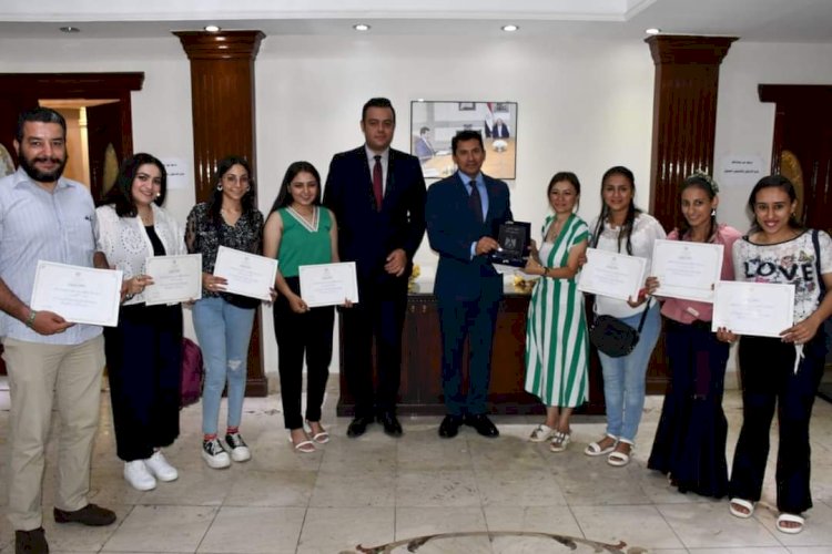 وزيرالرياضة يكرم ابطال فيلم "رفعت عيني للسما"