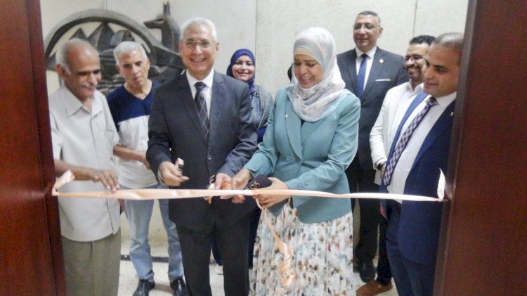 رئيس جامعة المنيا يفتتح معرض " إبداعات فنية ٢٤ " بكلية التربية الفنية احتفاءً بختام أنشطتها 