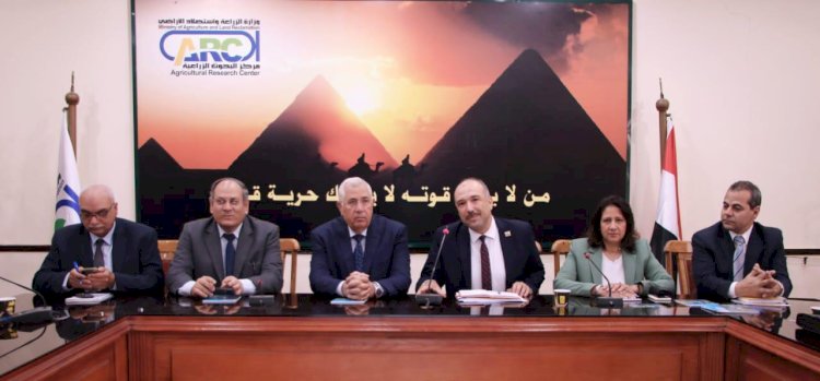 وزير الزراعة يرأس اجتماع لجنة التقاوي