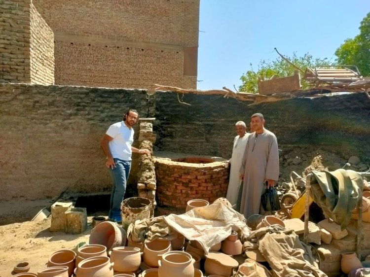 برنامج التنمية المحلية يختتم فاعليات تدريب تحسين العملية الإنتاجية لأعضاء تكتل الفخار بمركز نقادة