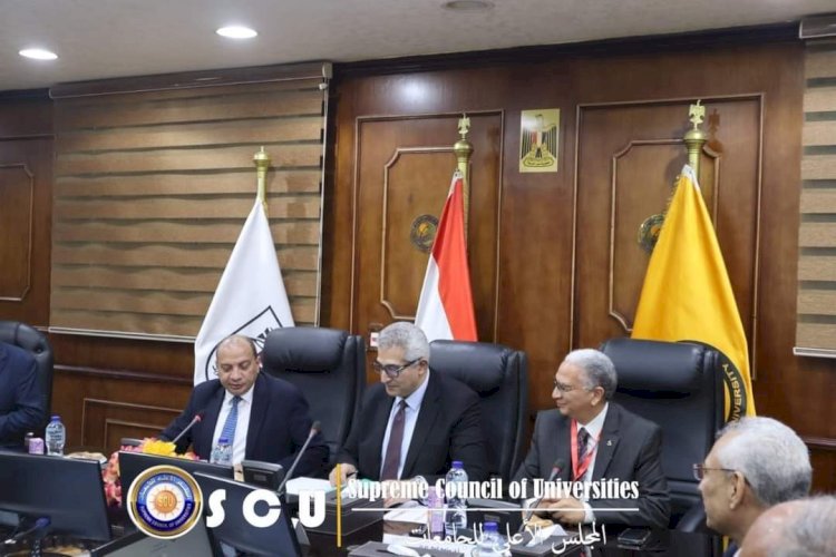 د. عصام فرحات يشهد اجتماع المجلس الأعلى لشئون خدمة المجتمع وتنمية البيئة  بجامعة بني سويف