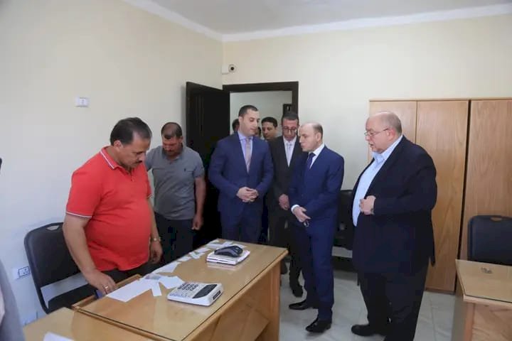 محافظ كفرالشيخ الجديد يتفقد إدارات الديوان العام لتطبيق التحول الرقمى لتحسين كفاءة العمل