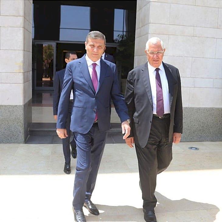 "القصير"يقدم التهنئة لوزير الزراعة الجديد