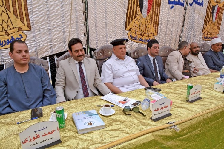 نائب محافظ سوهاج يشهد مراسم صلح عائلتي آل " زيدان " و آل " علام "  بمركز البلينا