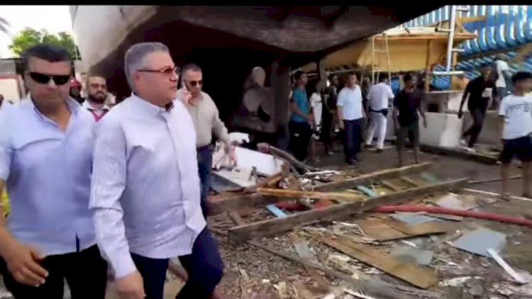 بالصور: حنفي يتوجه الي أزق صناعة  اليخوت لمتابعة نشوب حريق فى مركبين تحت الإنشاء